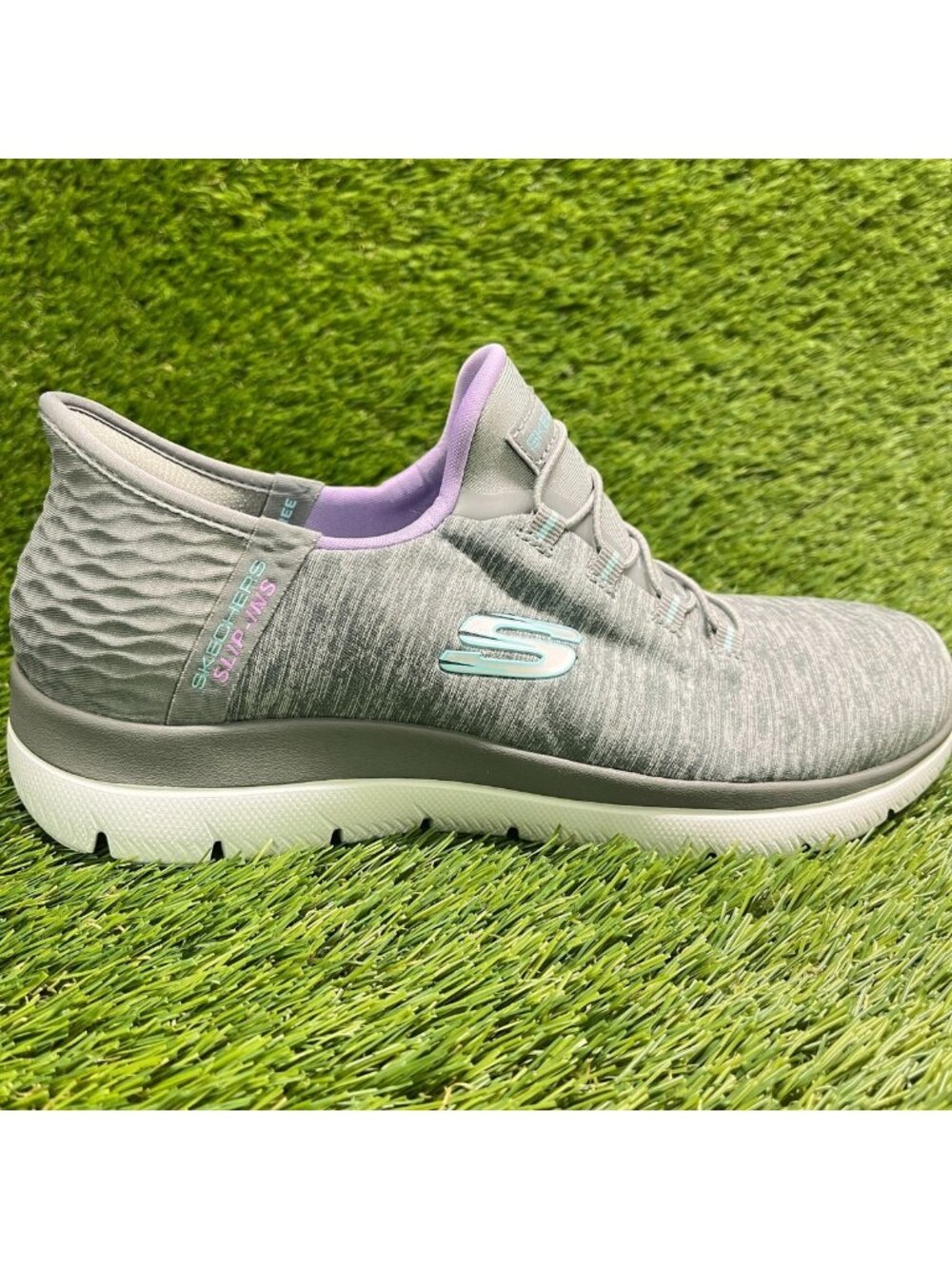 Skechers Summits Dazzling Haze Women Size 7.5 Gray White Athletic Shoes Sneakers